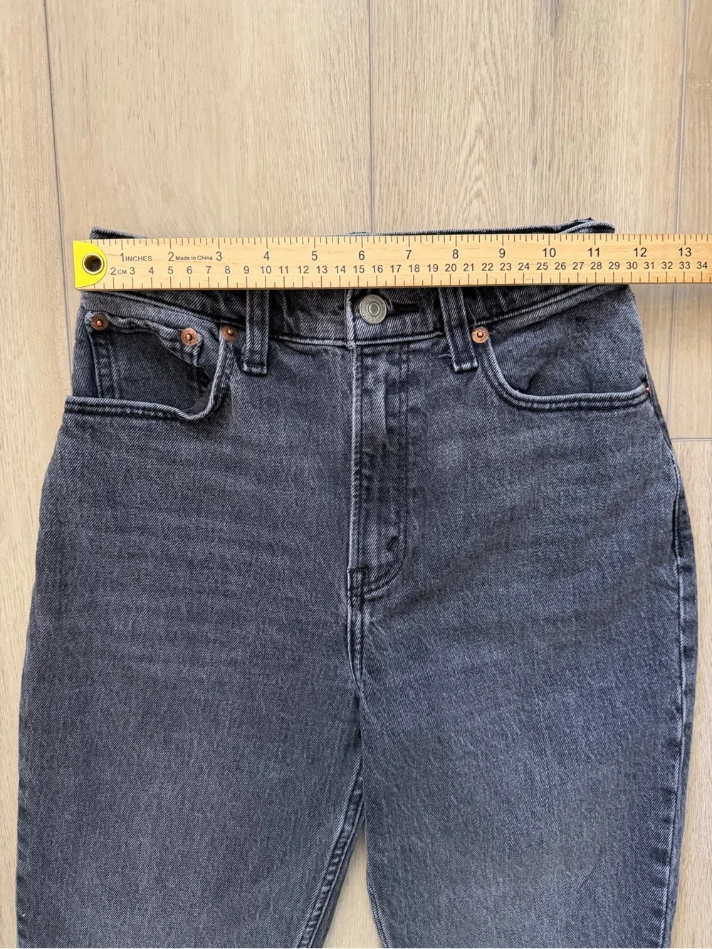 Abercrombie & Fitch Curve Love 90s Straight Ultra High Rise Black Jeans 24/00